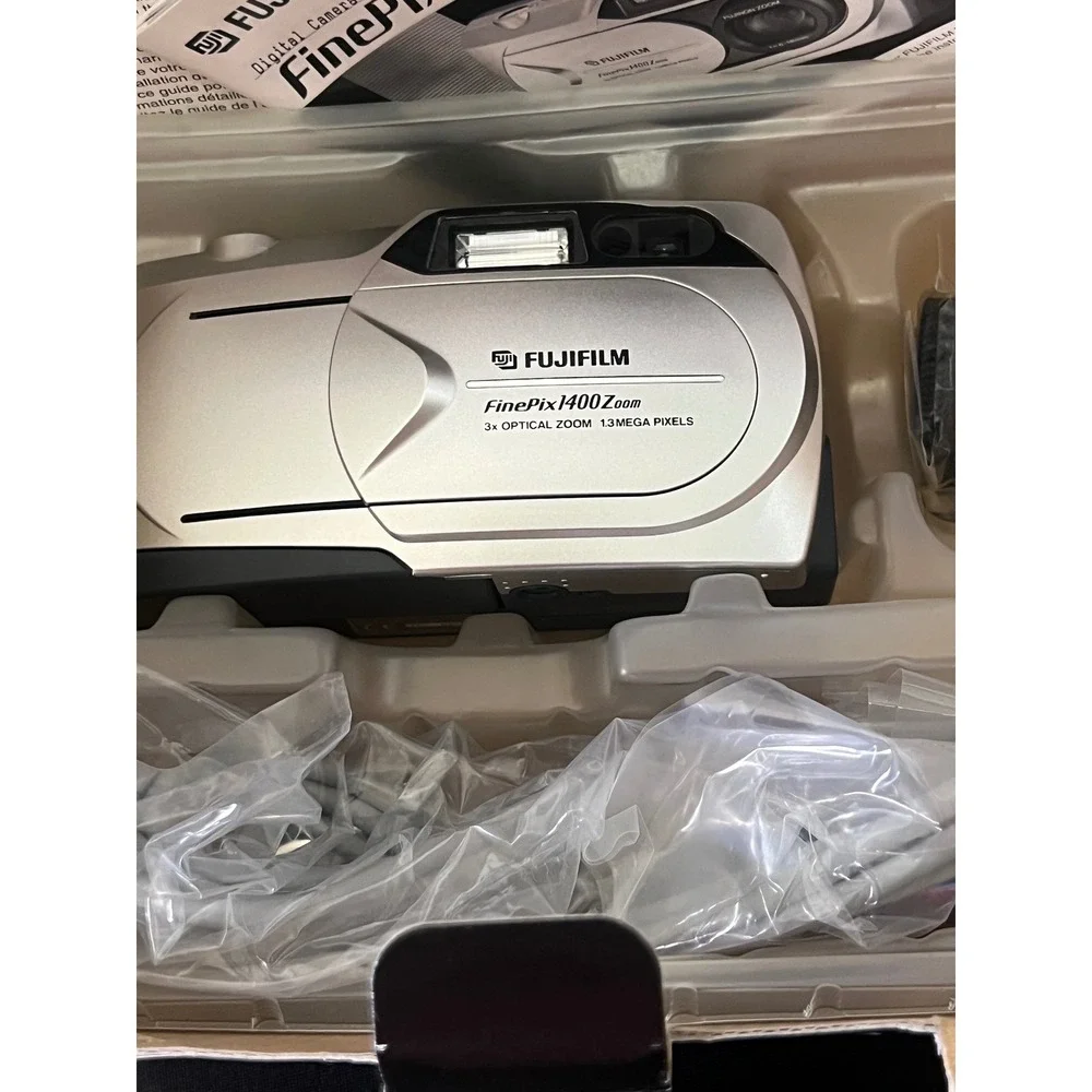 Fujifilm FinePix 1400 Zoom Digital Camera 1.3MP 3x Optical Zoom Silver Boxed